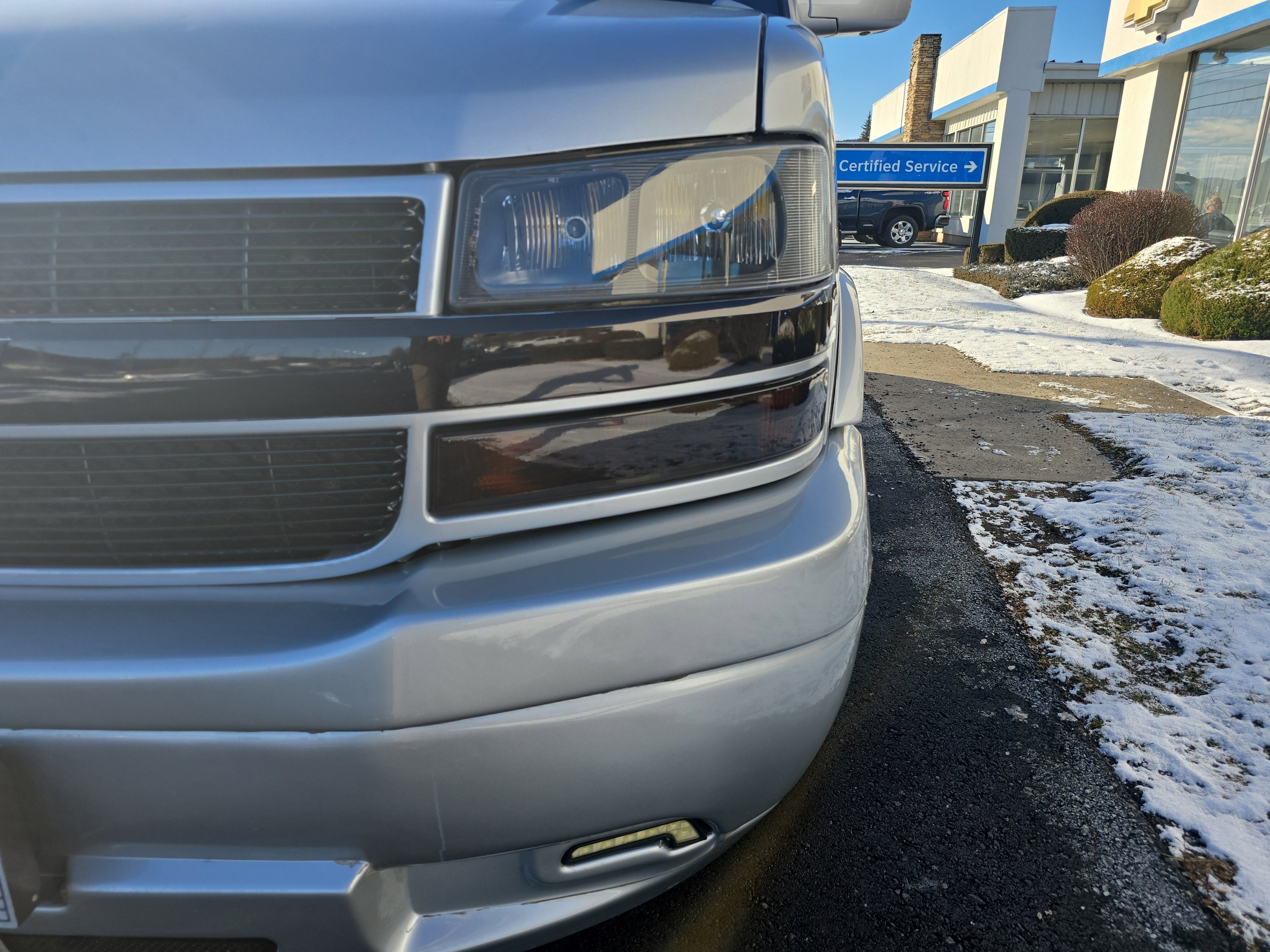 2021 Chevrolet Express Passenger 2500 1LS