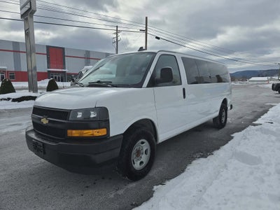 2024 Chevrolet Express Passenger 3500 1LS