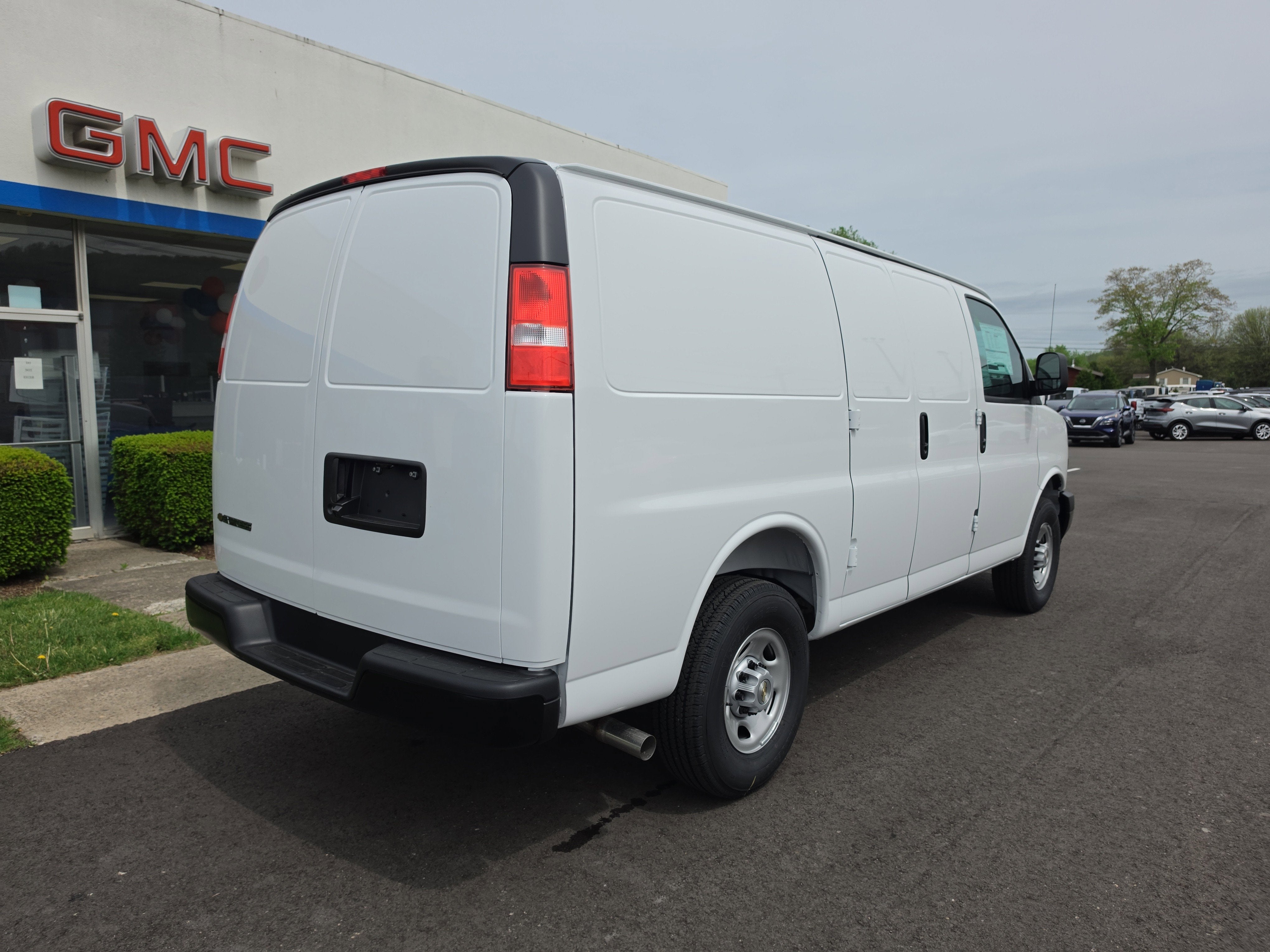 2026 Chevrolet Express Cargo WT