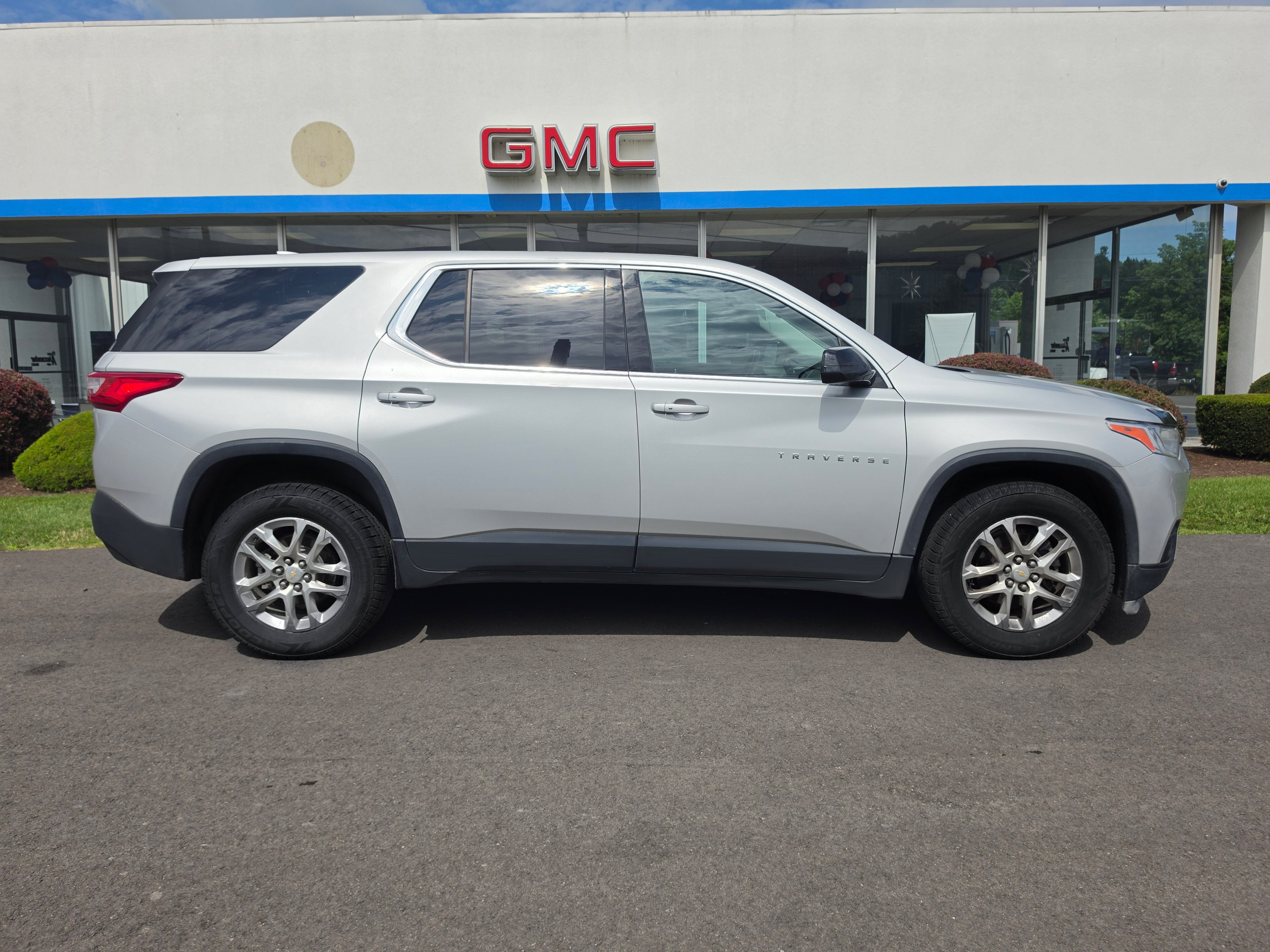 Used 2020 Chevrolet Traverse LS with VIN 1GNEVFKW7LJ306999 for sale in Mansfield, PA