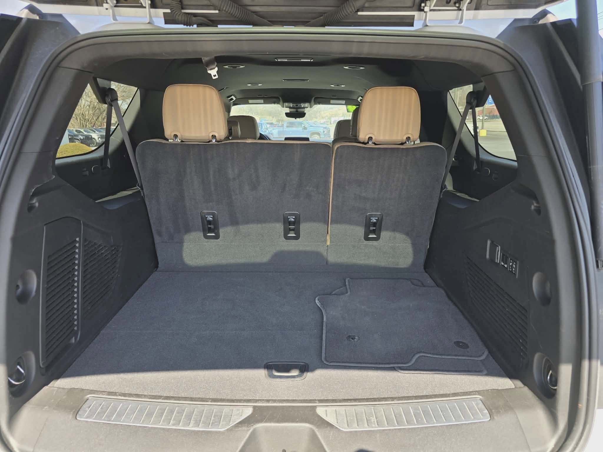 2024 Chevrolet Suburban Premier