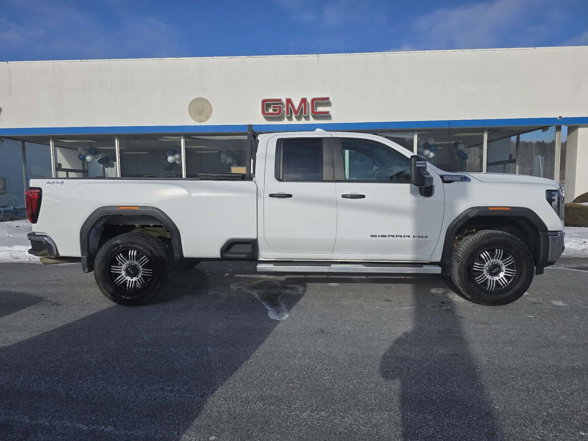 2024 GMC Sierra 2500 HD Pro