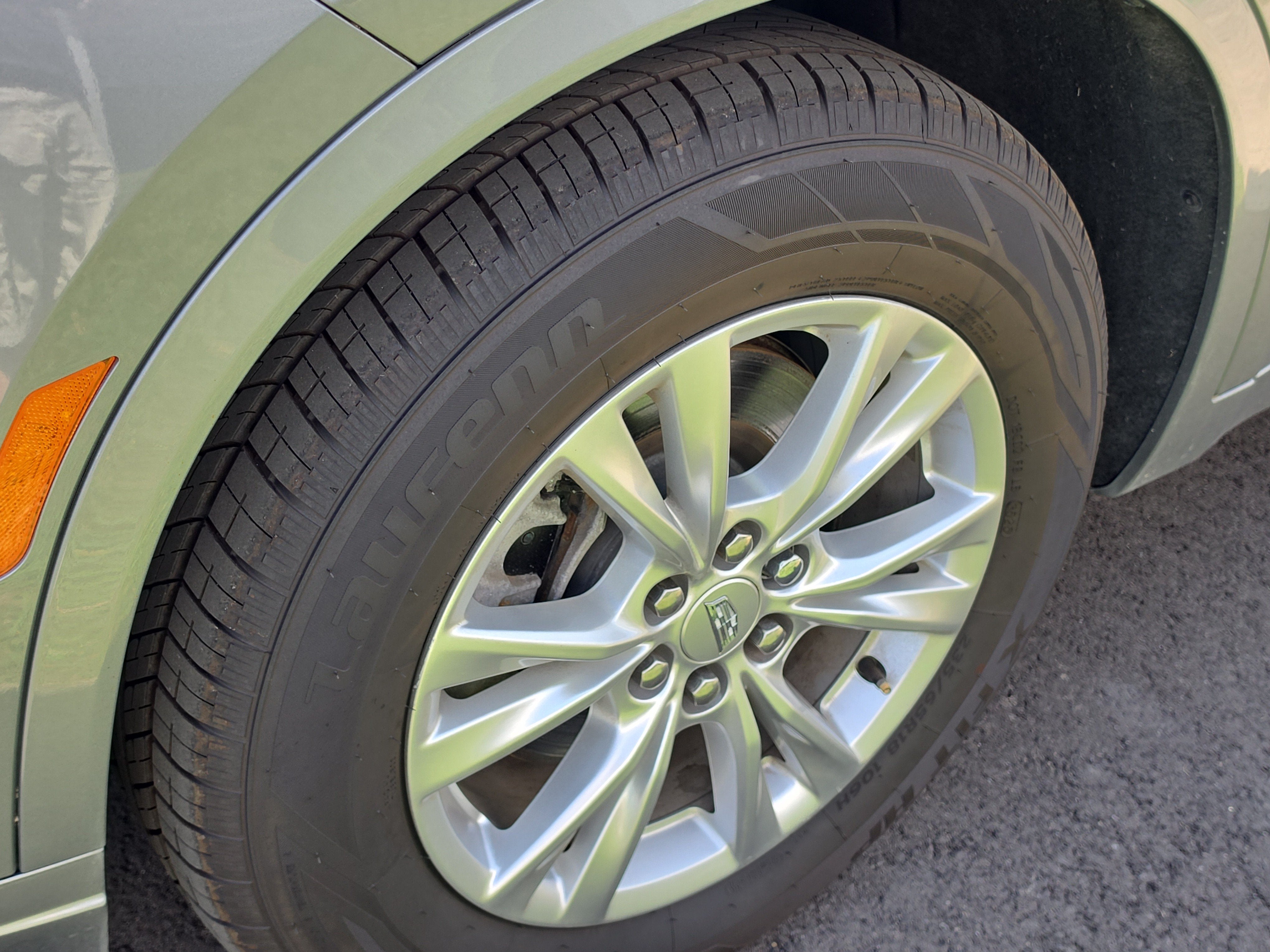 2024 Cadillac XT6 Luxury