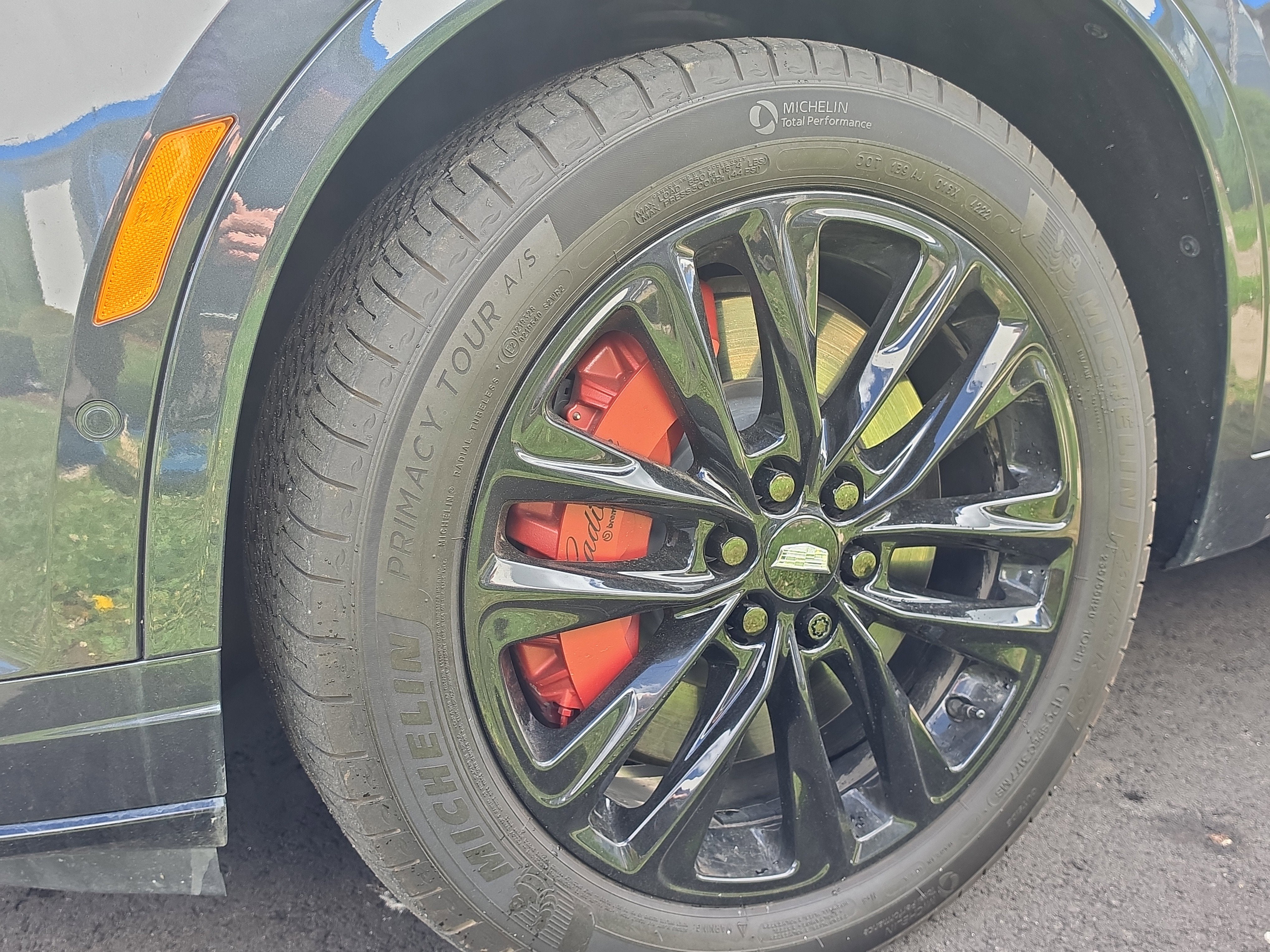 2023 Cadillac XT6 Sport