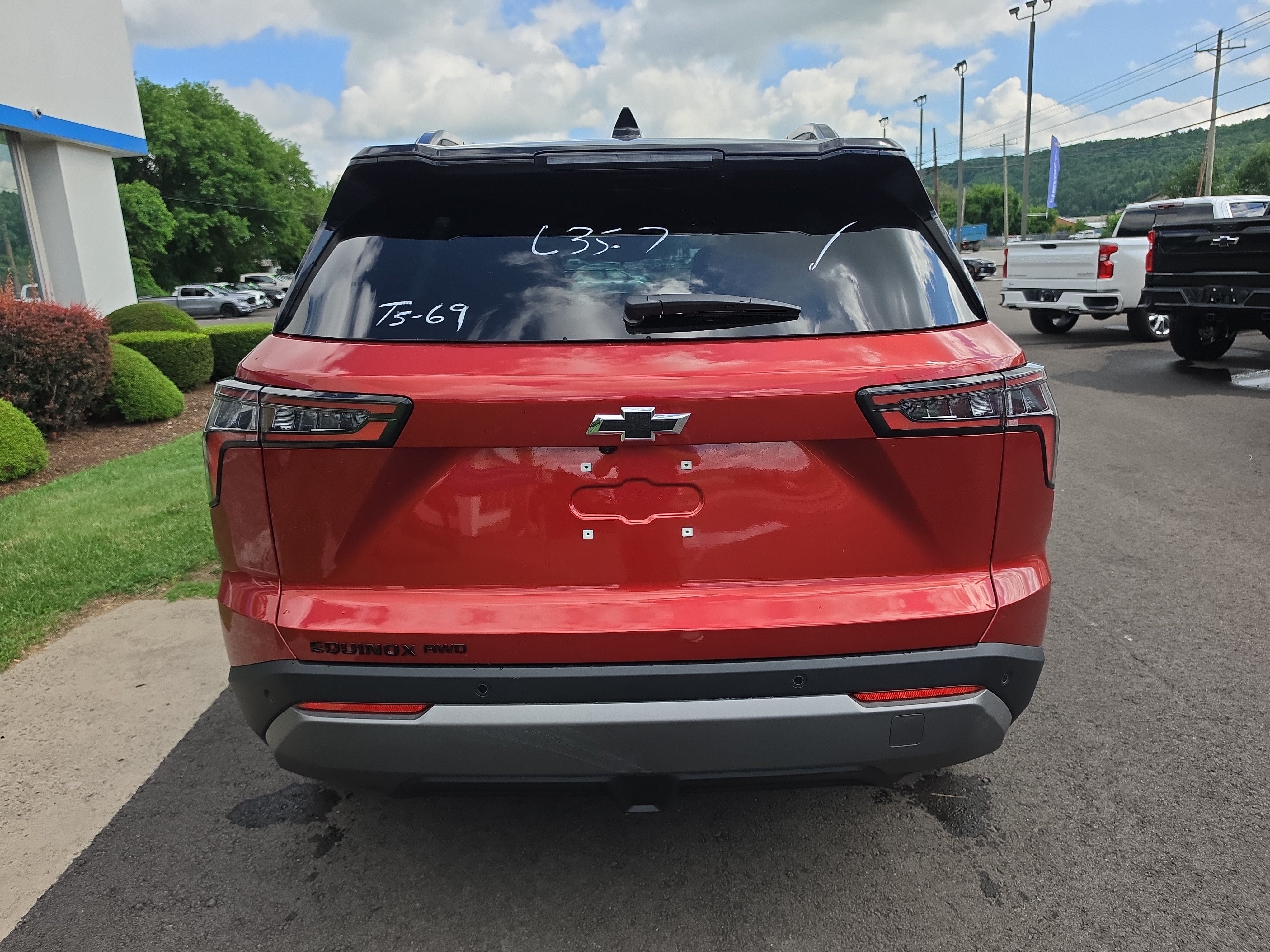 2027 Chevrolet Equinox LT