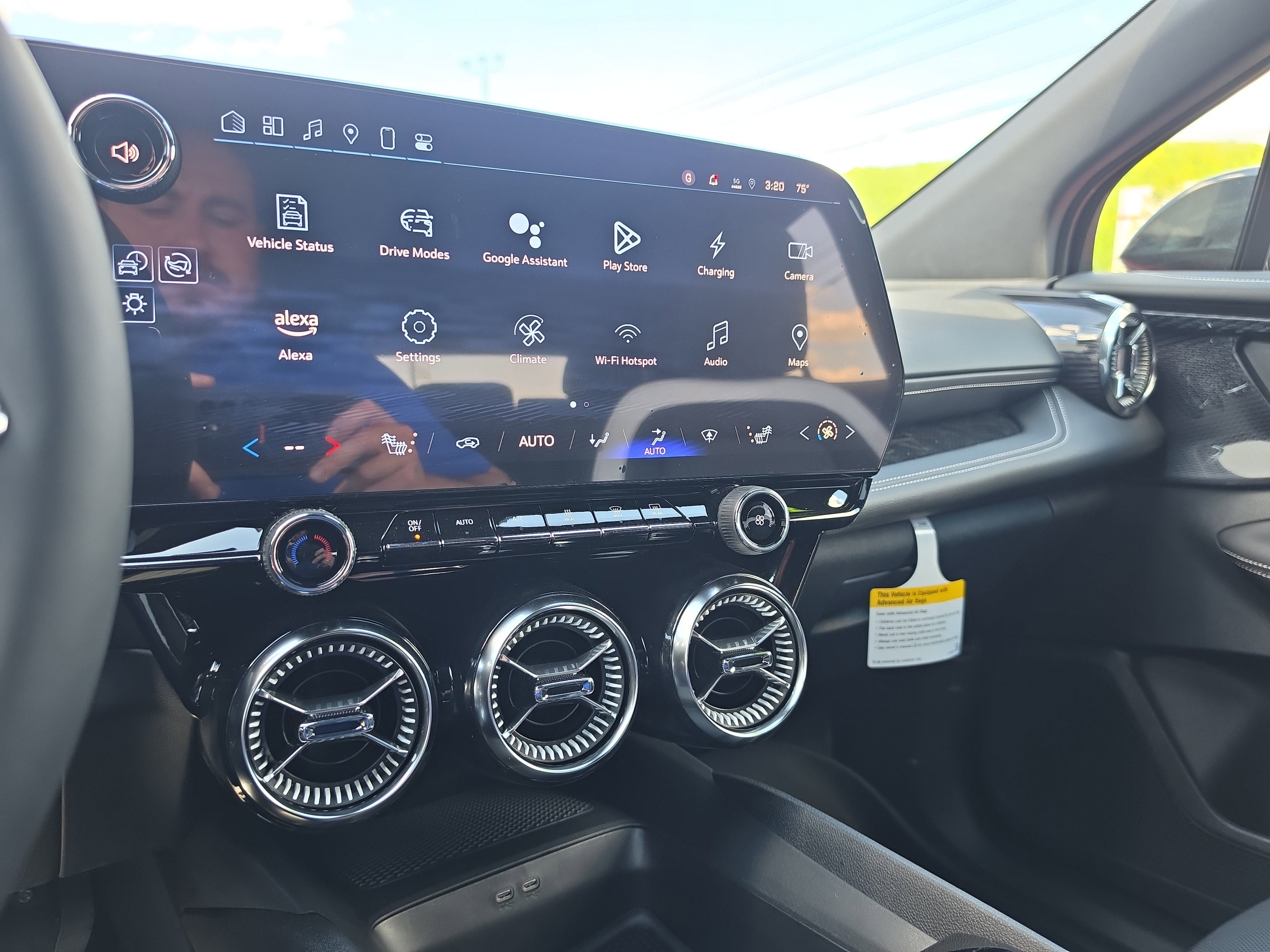 2025 Chevrolet Blazer EV LT - Photo 25