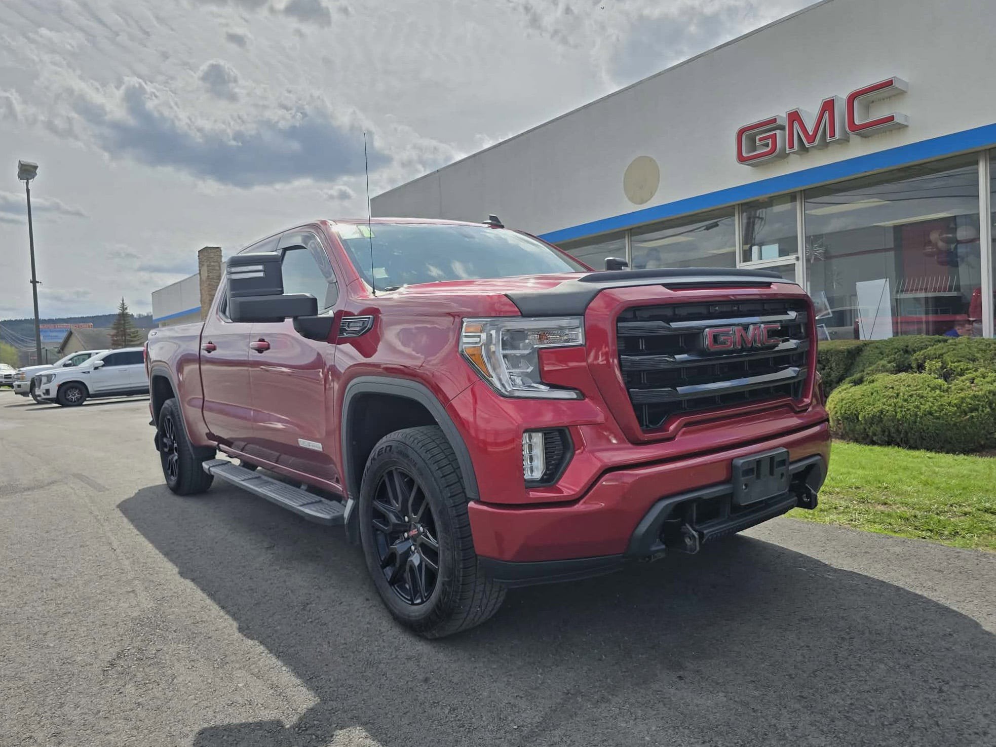 2021 GMC Sierra 4WD Crew Cab Short Box Elevation's photo