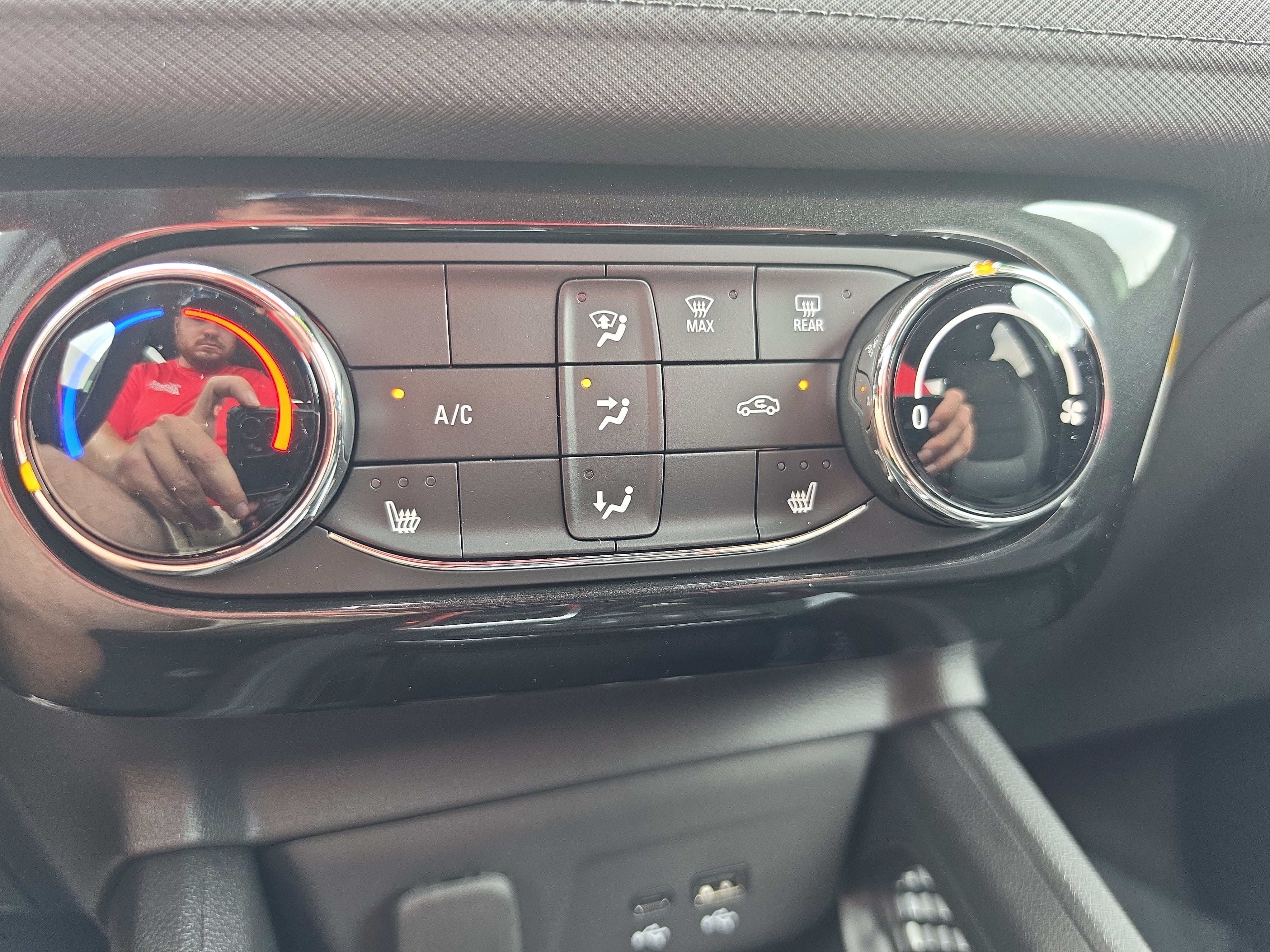 2026 Chevrolet Trax LT - Photo 29