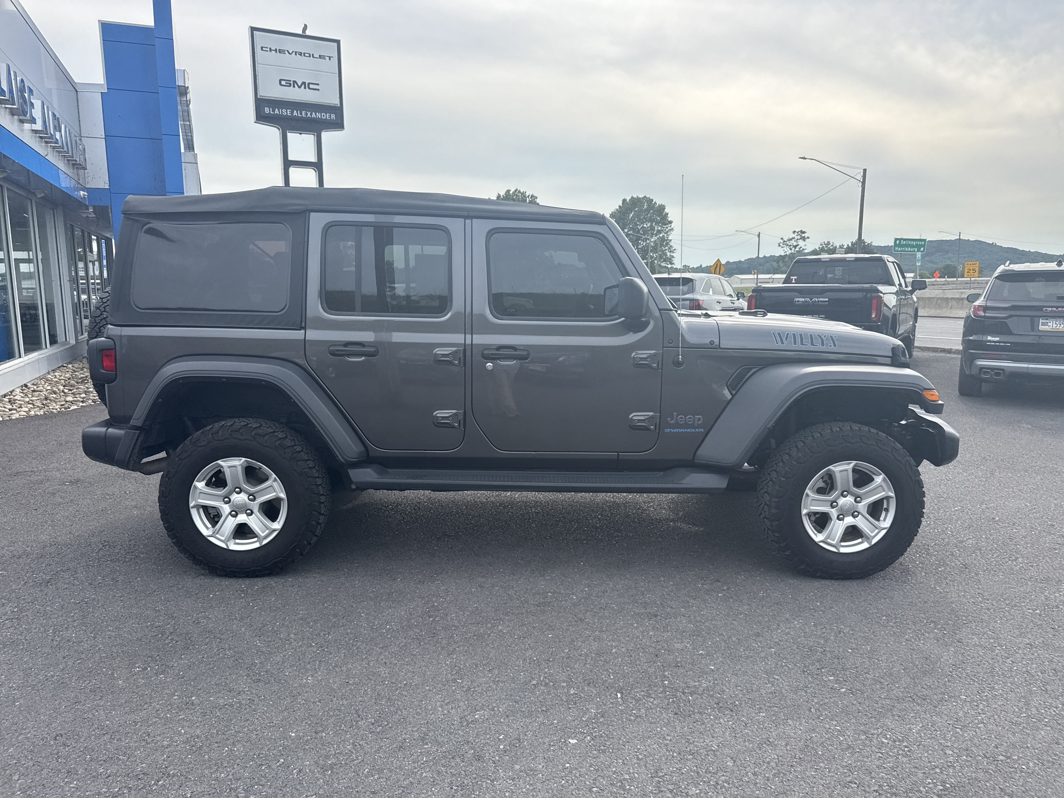 2023 Jeep Wrangler 4xe 4DR 4WD
