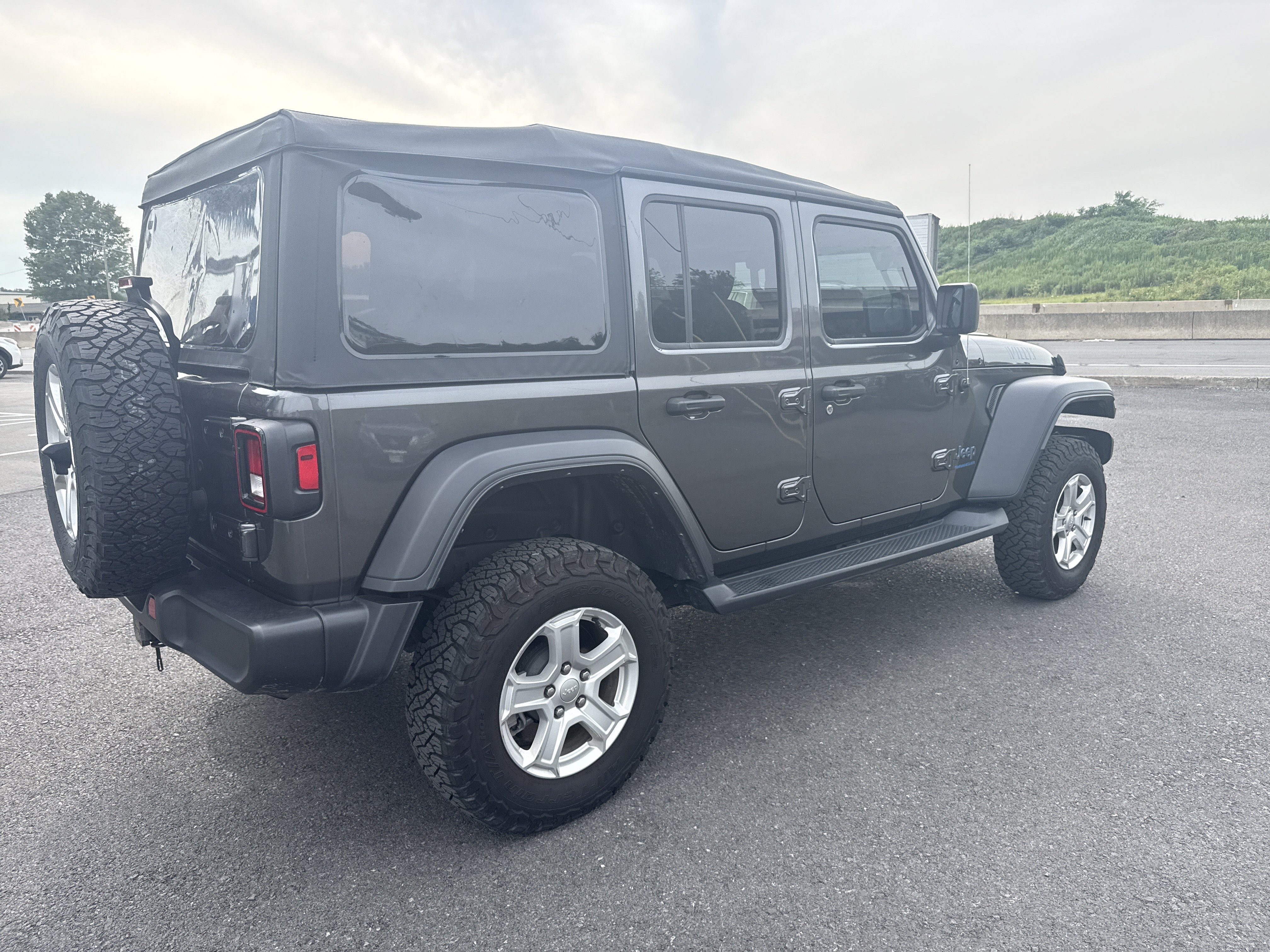 2023 Jeep Wrangler 4xe 4DR 4WD