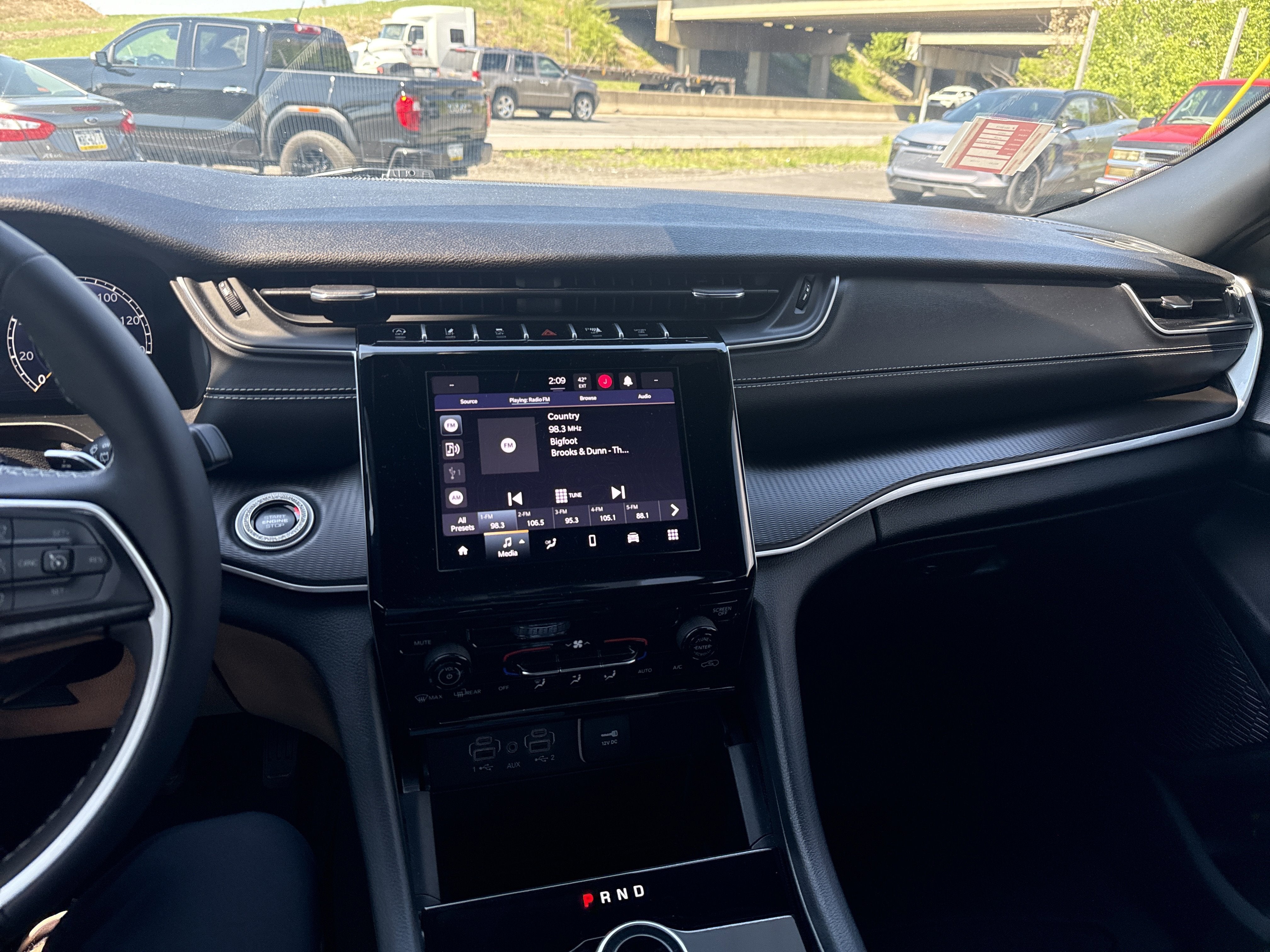 2024 Jeep Grand Cherokee Laredo X