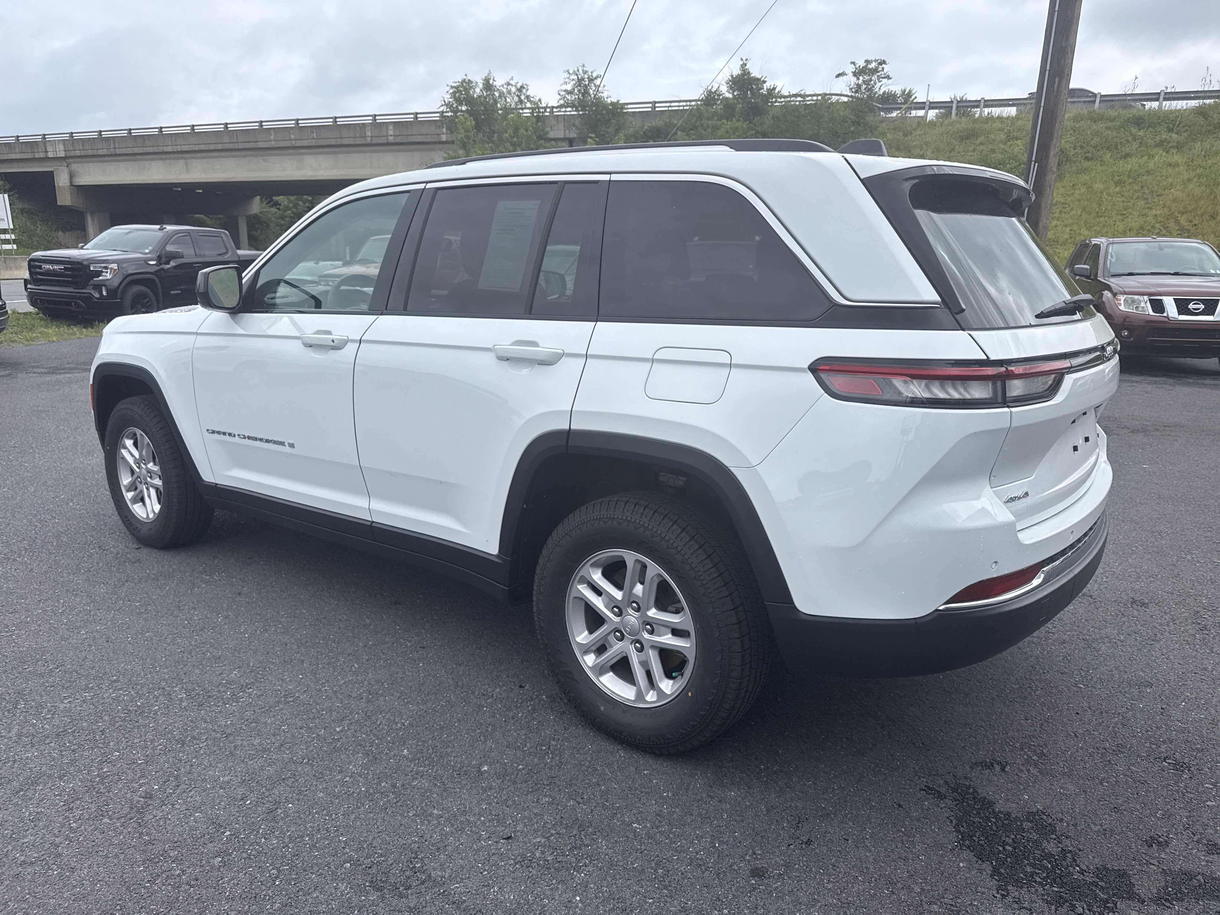 2023 Jeep Grand Cherokee Laredo