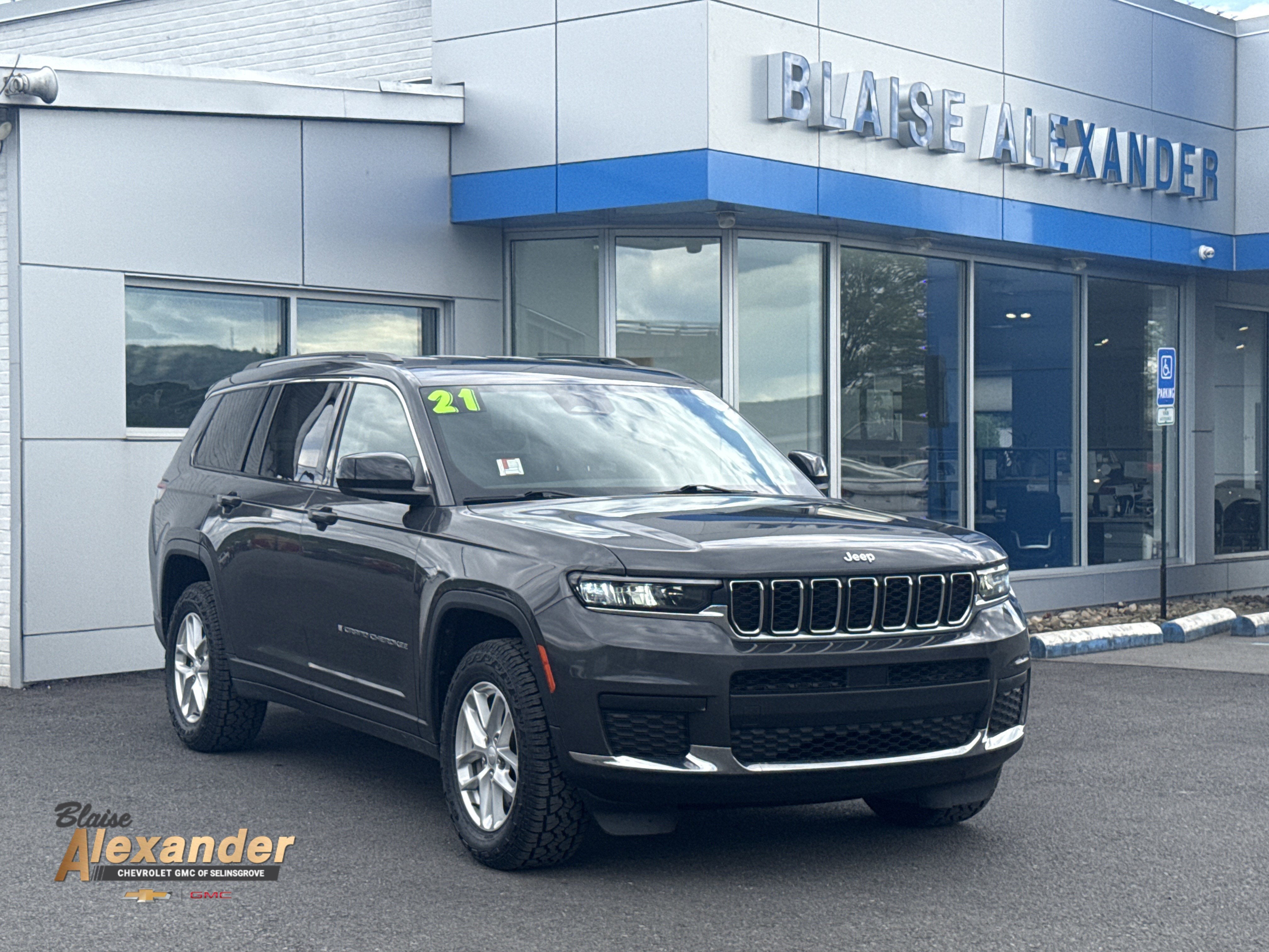 2021 Jeep Grand Cherokee L Laredo