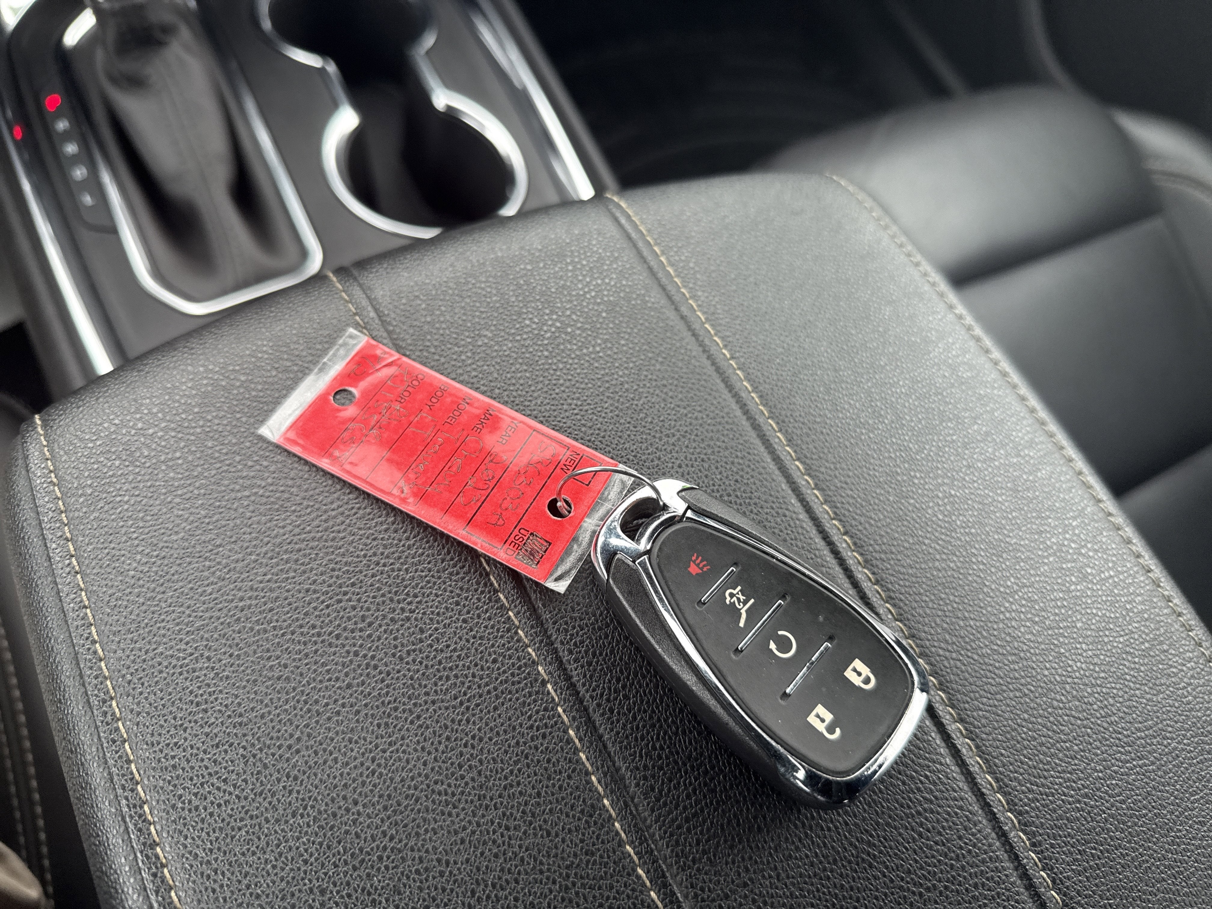 2023 Chevrolet Traverse LT Leather