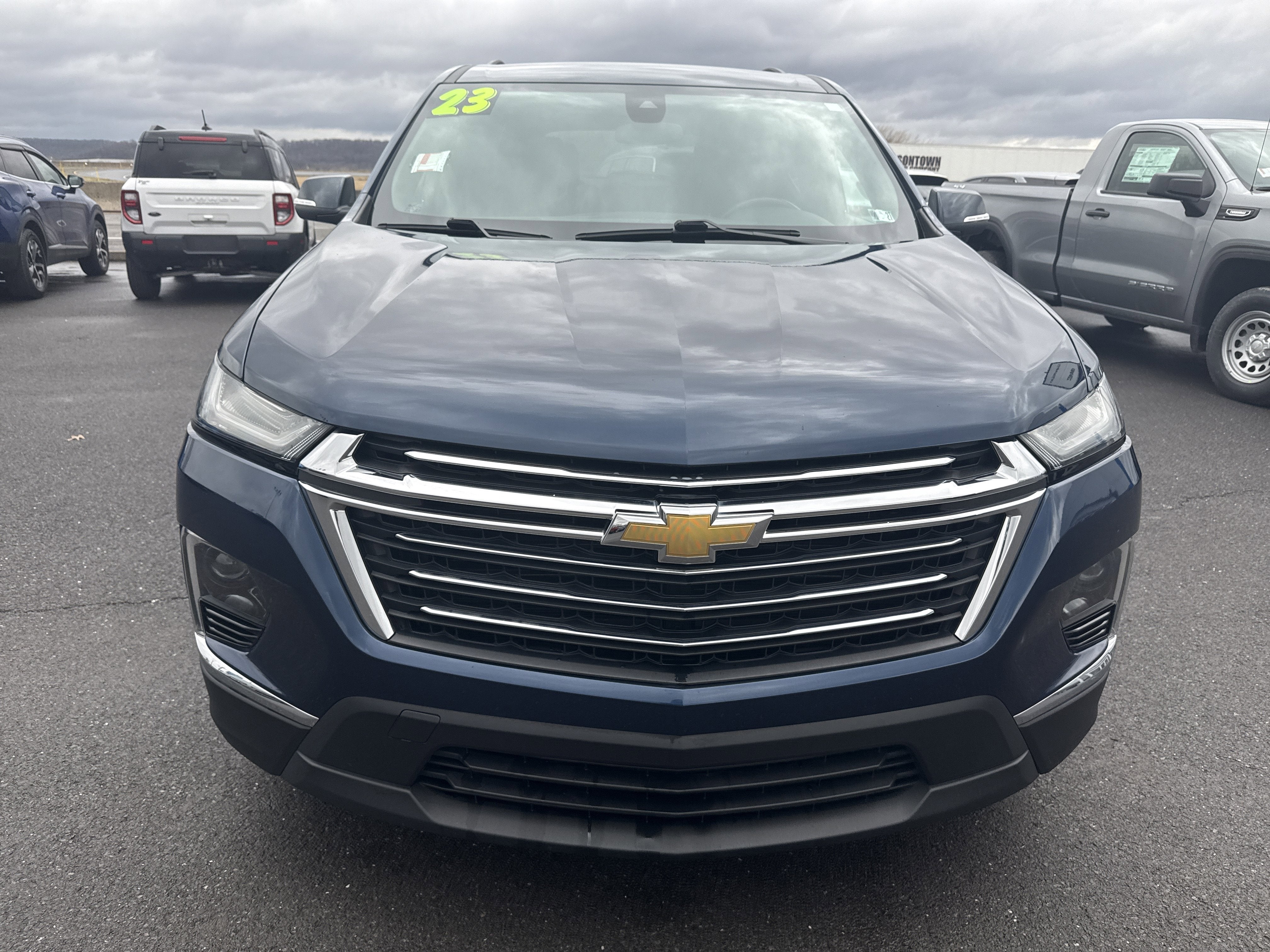 2023 Chevrolet Traverse LT Leather