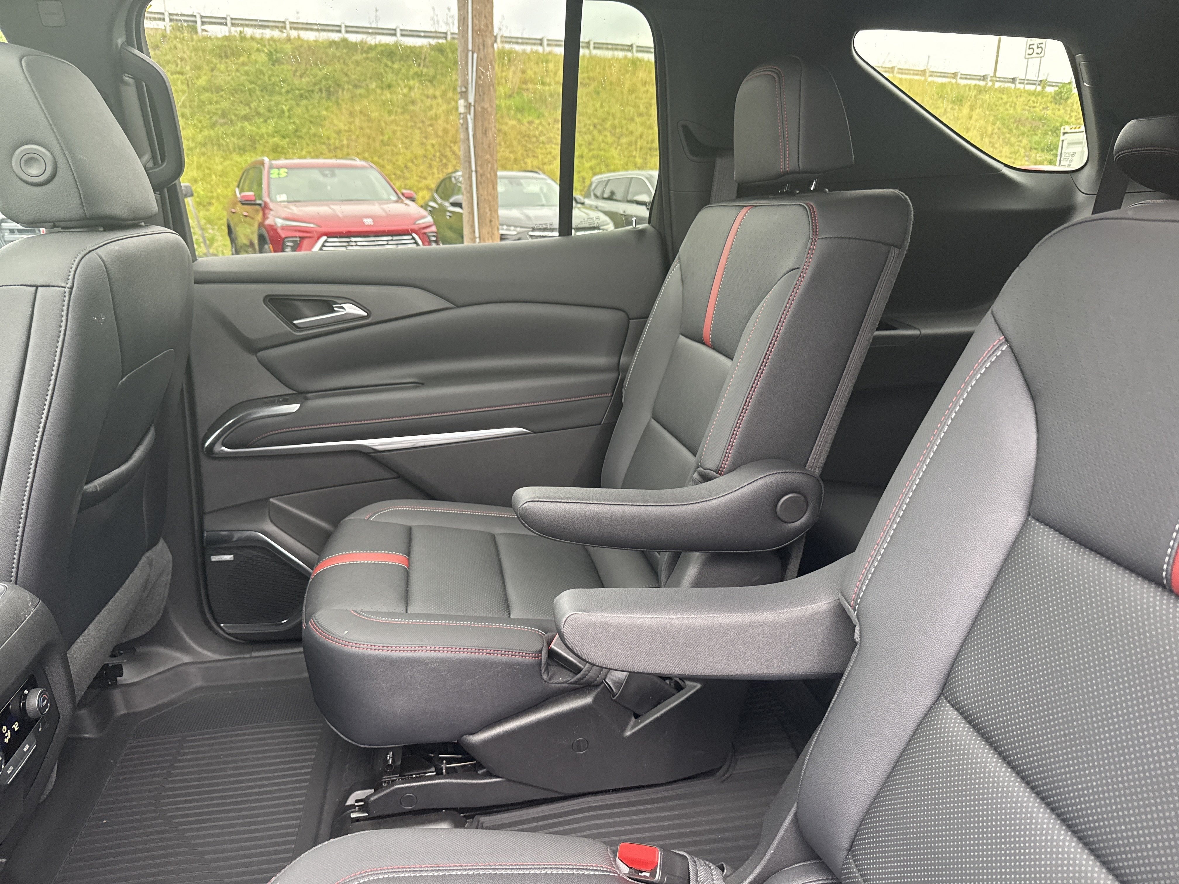 2025 Chevrolet Traverse RS