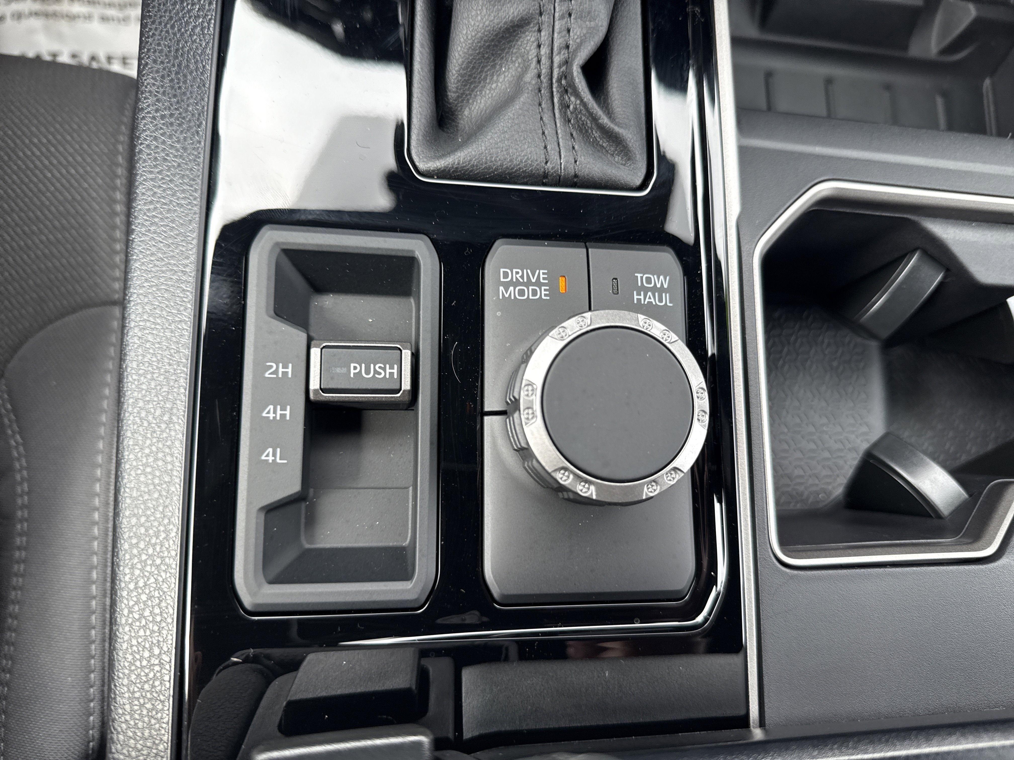 2025 Toyota Tundra 4WD SR