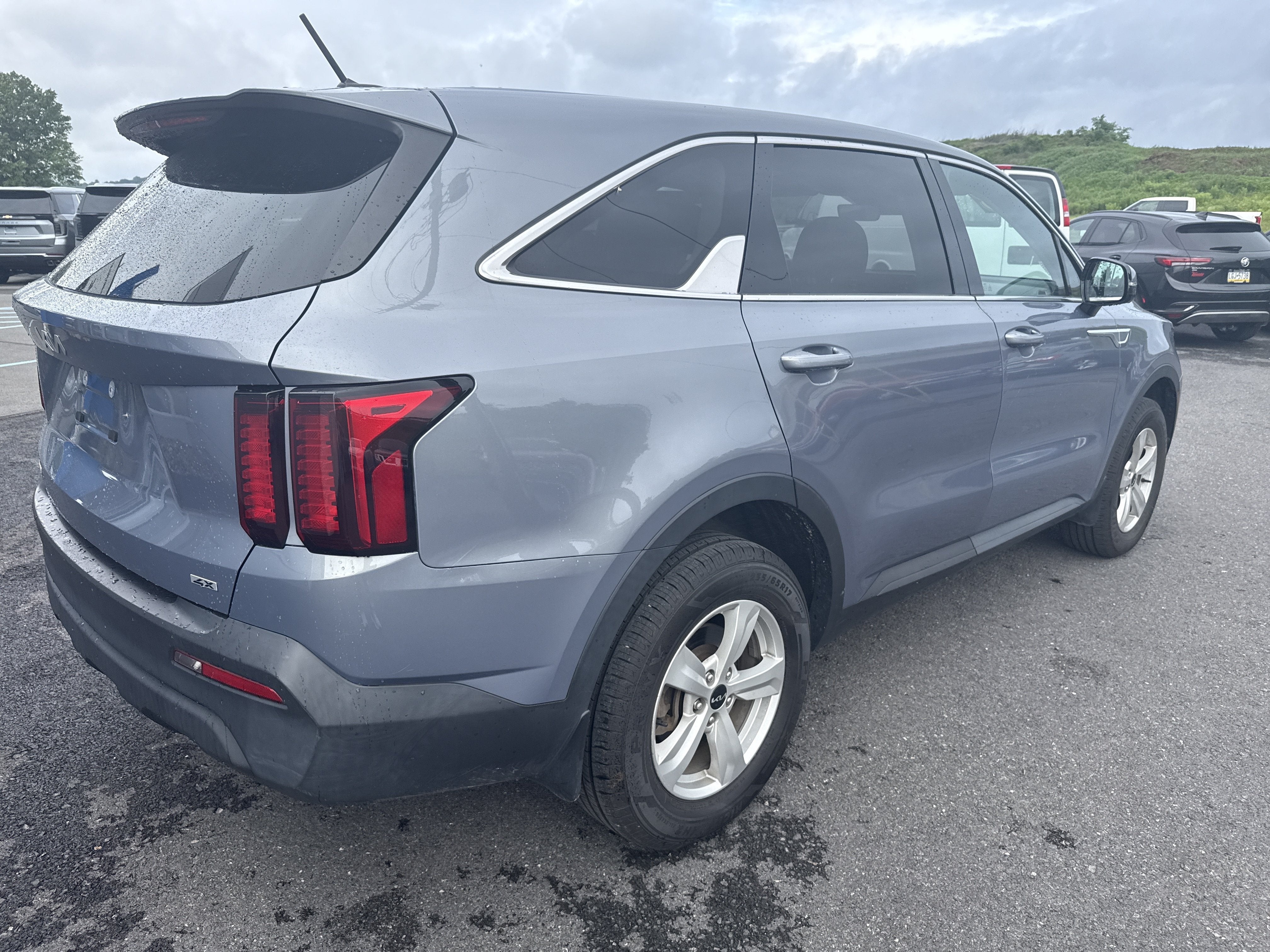 2023 Kia Sorento LX