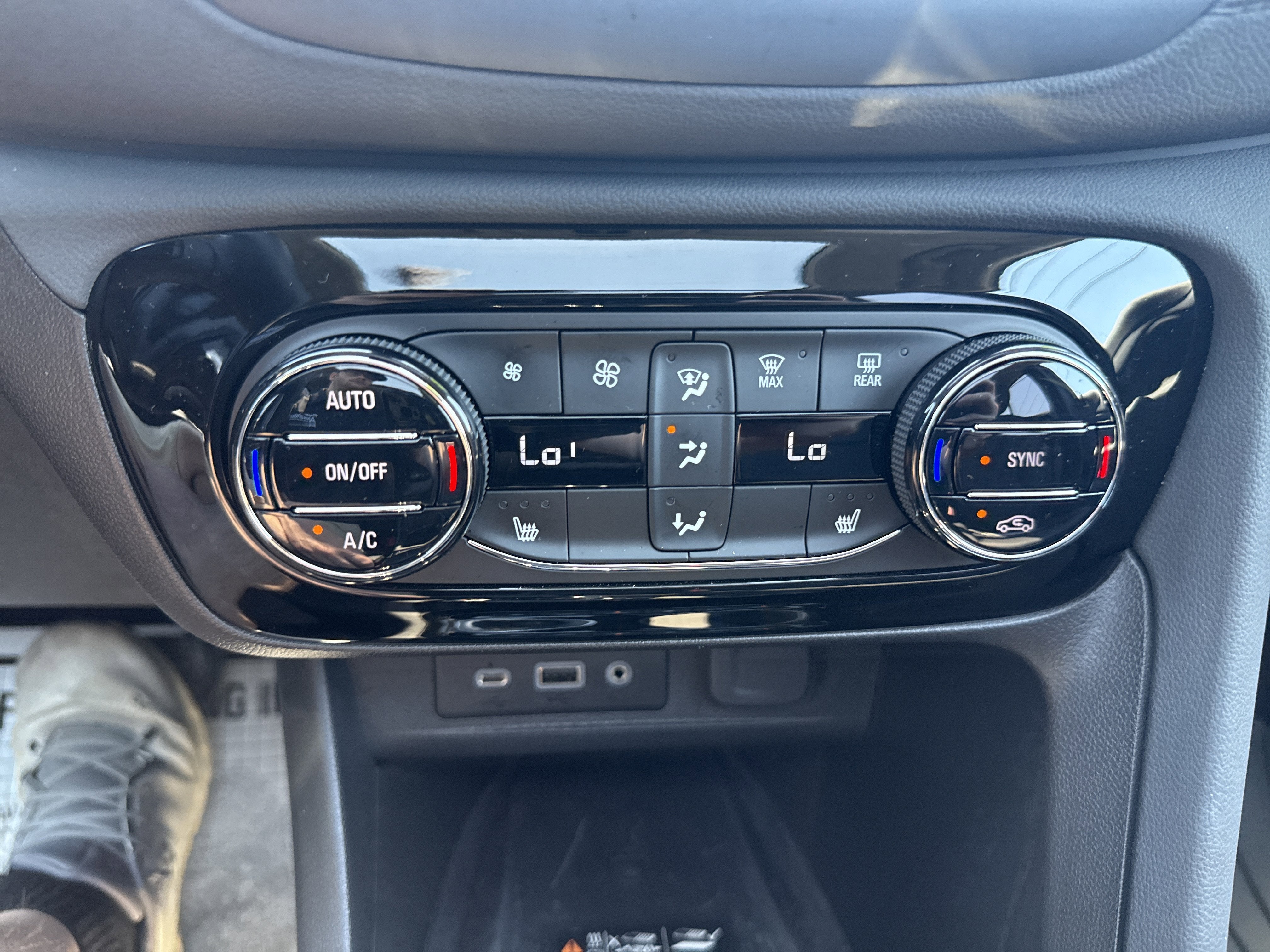 2023 Buick Encore GX Essence