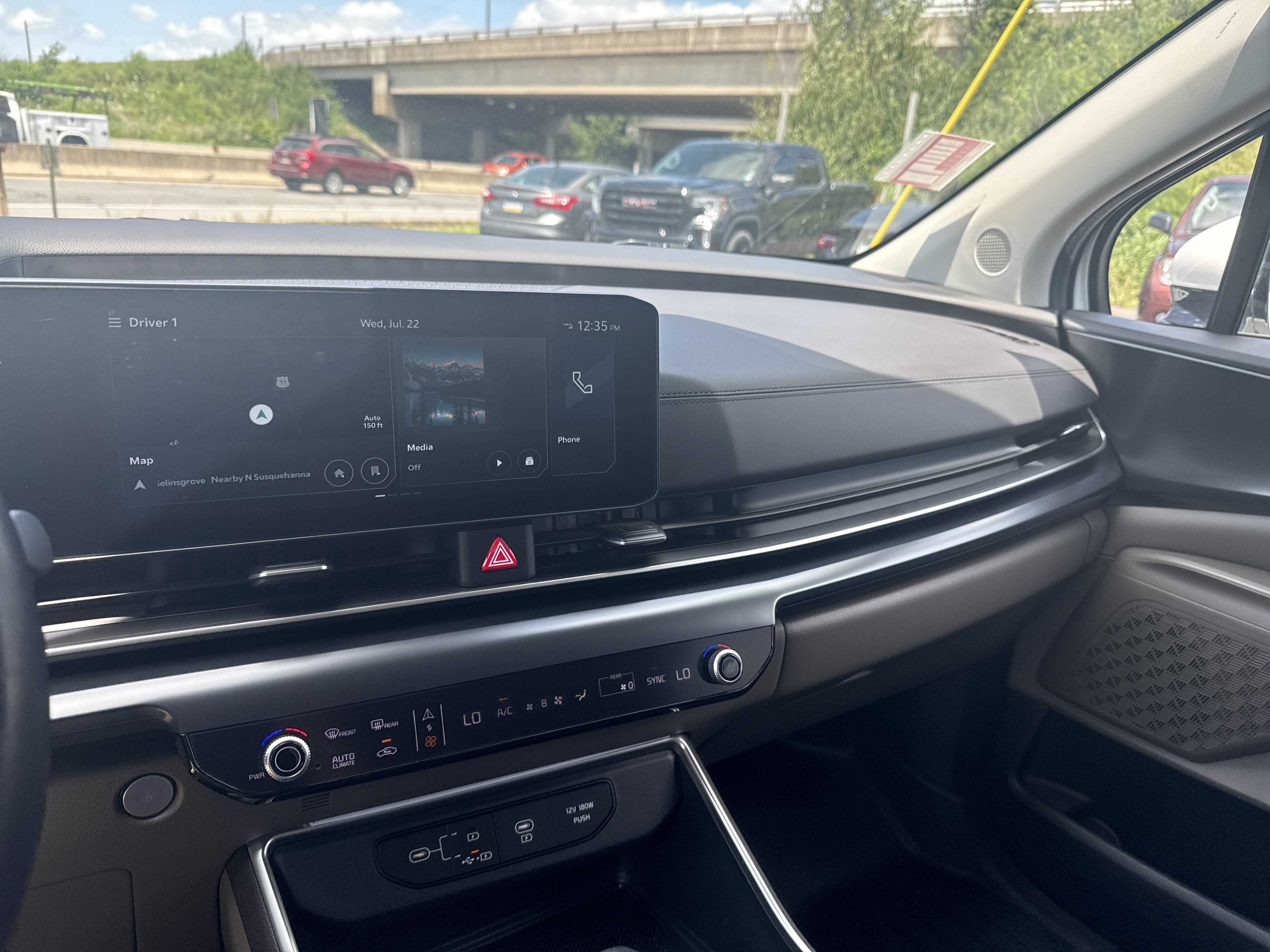 2025 Kia Carnival LXS