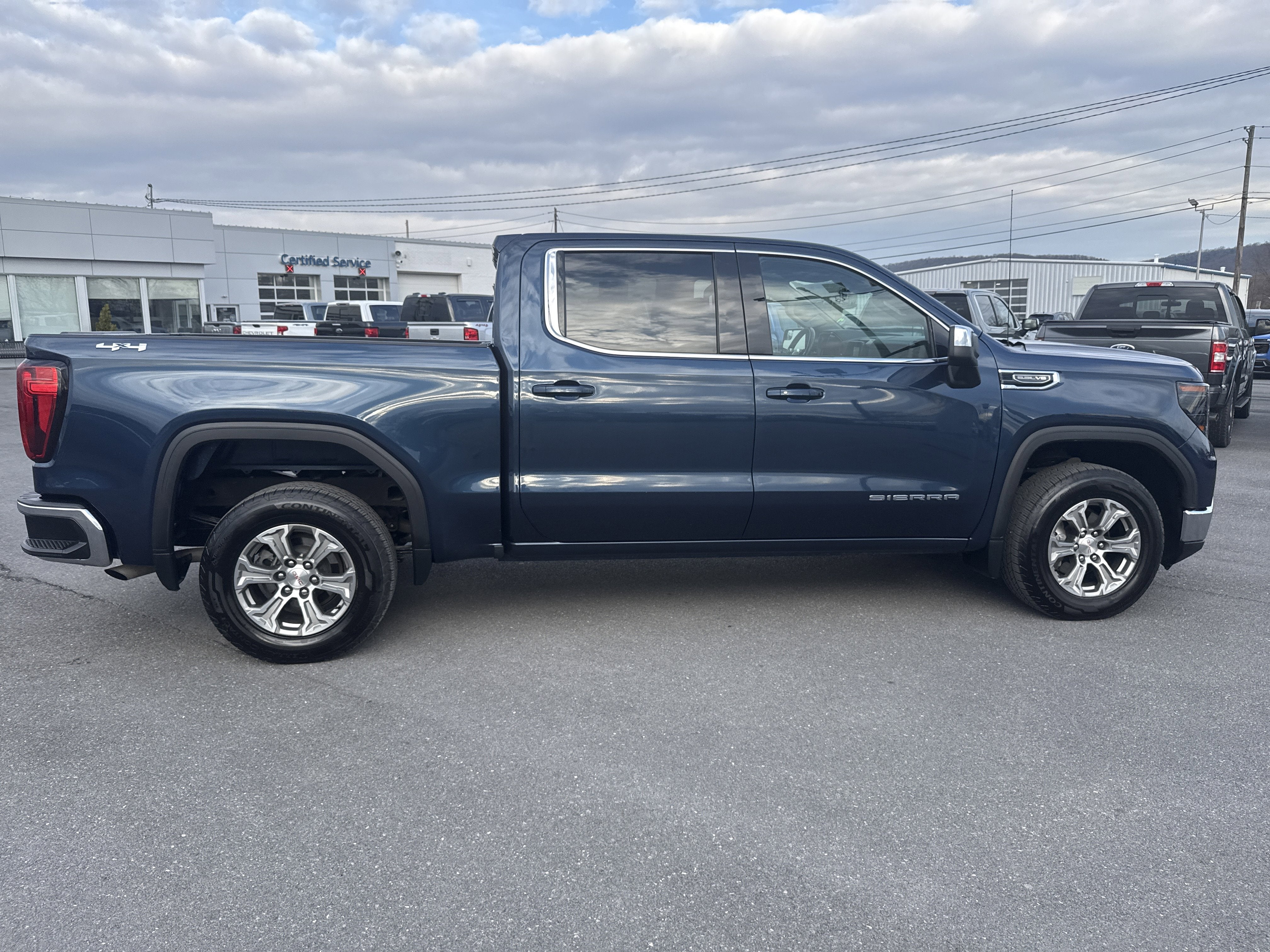 2022 GMC Sierra 1500 SLE