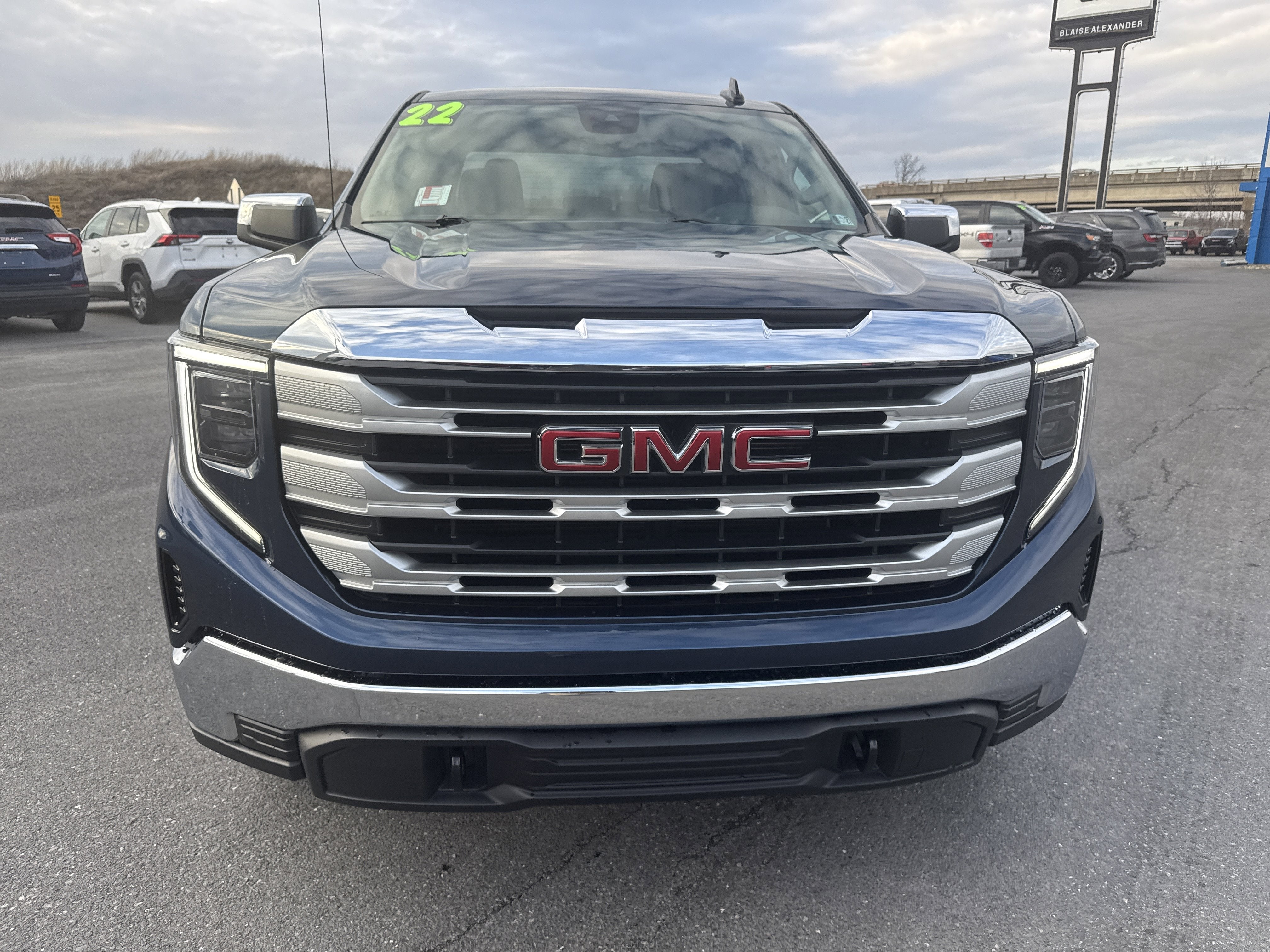 2022 GMC Sierra 1500 SLE