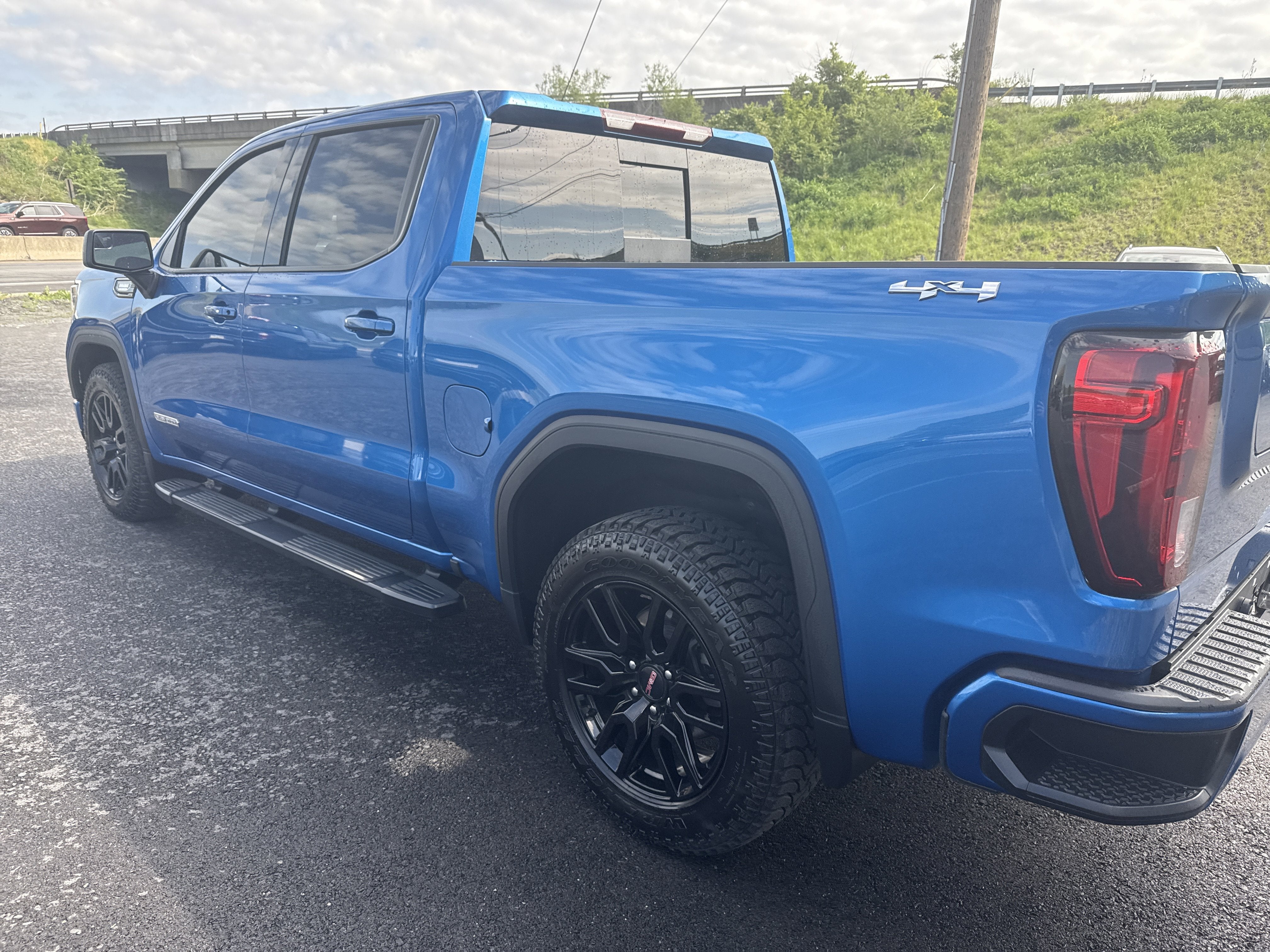 2024 GMC Sierra 1500 Elevation